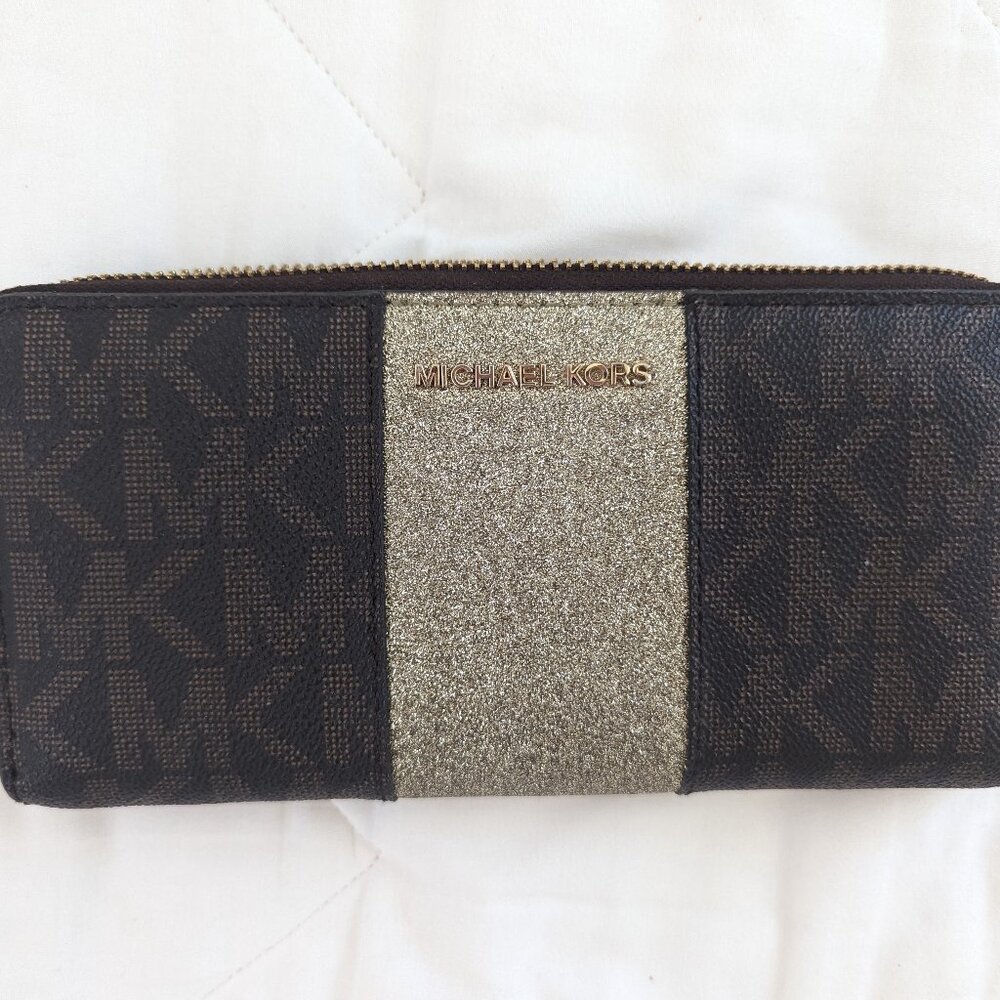 Michael kors wallet